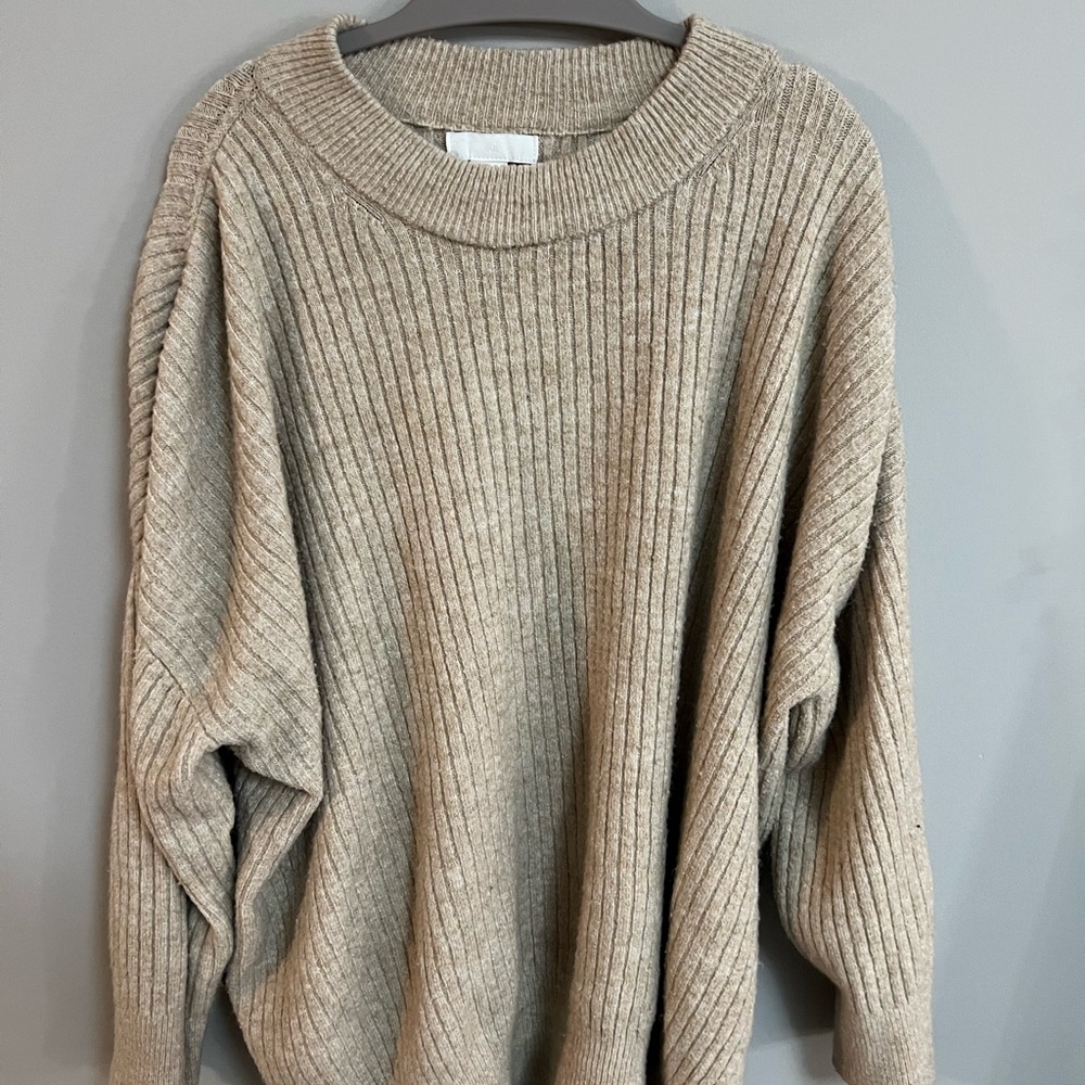 H&M| tan oversized sweater